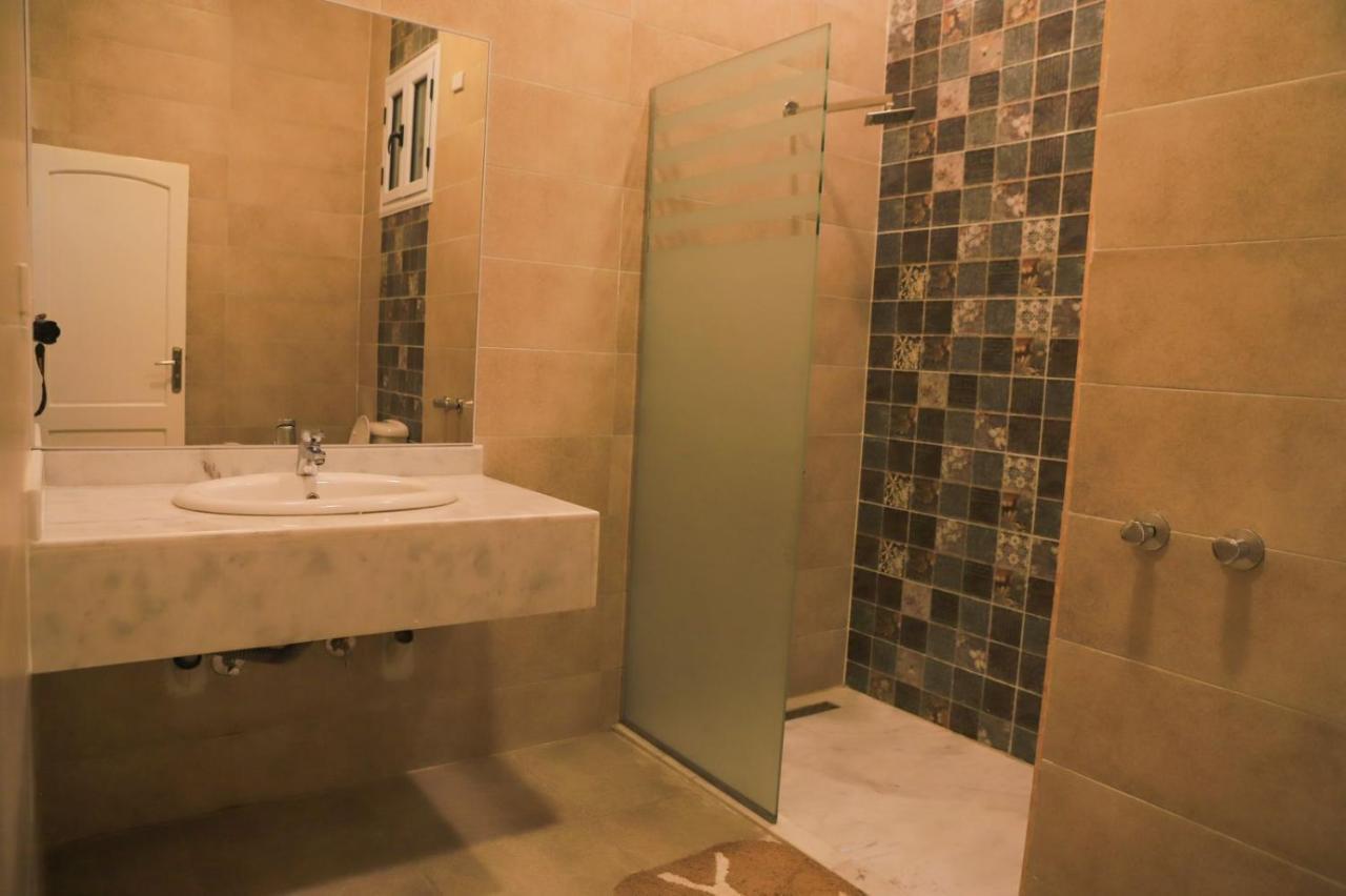 Royal Nile Villa - Pool View Apartment 1 Луксор Экстерьер фото